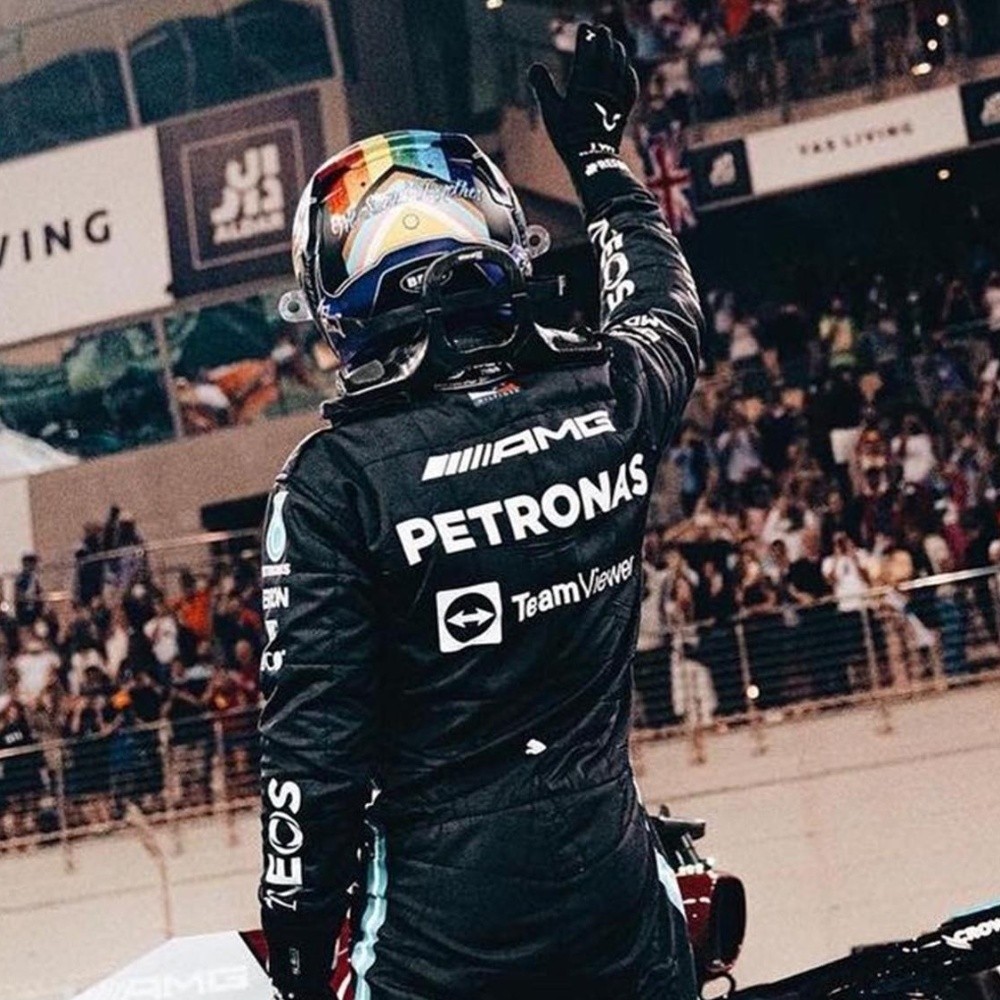 Lewis Hamilton recuerda su primer triunfo en las redes