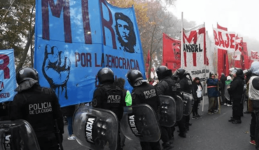 Organizaciones sociales protestan y cortan el tránsito en Retiro