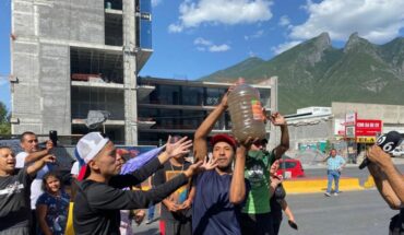 Por falta de agua, ciudadanos protestan en Monterrey, Nuevo León