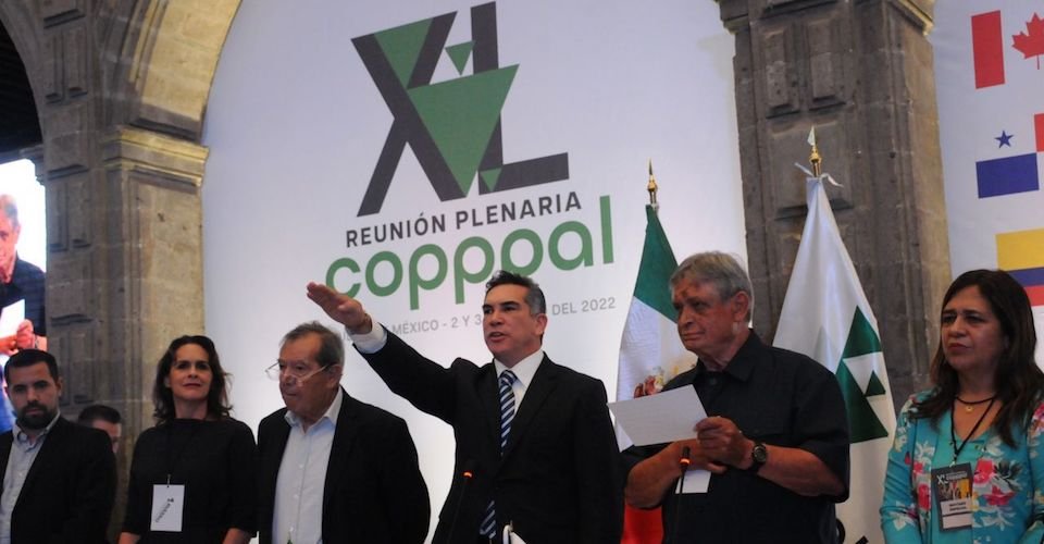 Reeligen a Alejandro Moreno como presidente de la COPPPAL