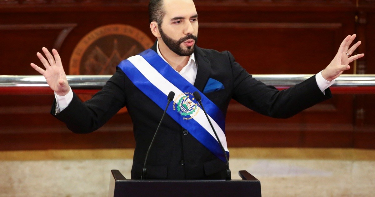 Tras la caída del bitcoin, el presidente de El Salvador fue cuestionado