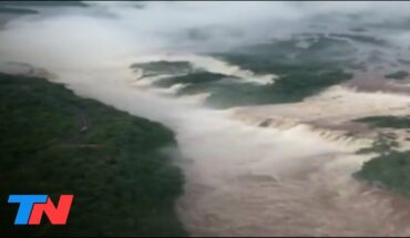 Video: DESBORDE EN CATARATAS | La impactante crecida en el Río Iguazú, desde el aire