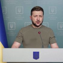Zelensky admits Ukraine loses between 60 and 100 soldiers a day
