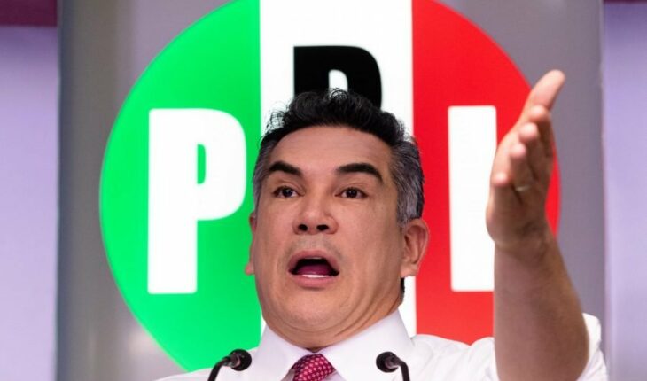 Alejandro Moreno hace reacomodos en el PRI y llama a exgobernadores