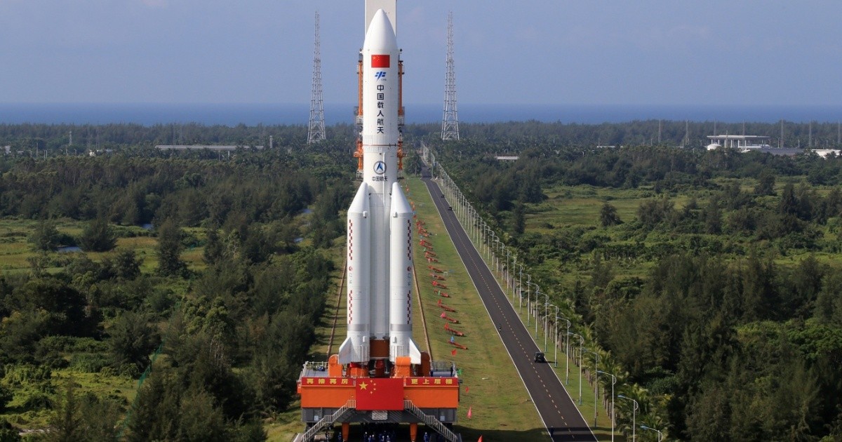 China negó ocultar información sobre la caída de restos de un cohete