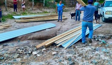 Entregan láminas a familias afectadas por las lluvias en Choix