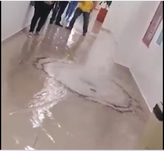 Fuertes lluvias provocan inundación en Hospital General de Querétaro