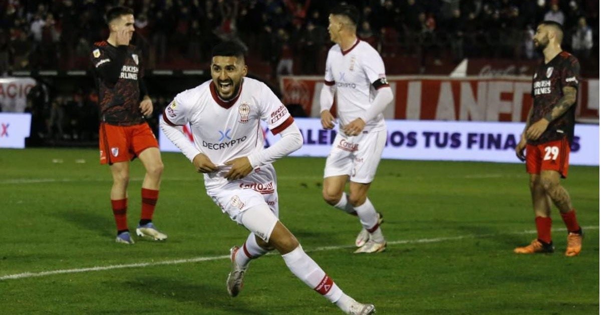 Huracán beat River and stood on the podium in the Professional League