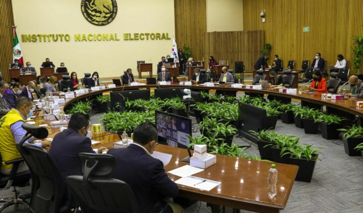 INE multa a partidos por irregularidades en sus gastos de campaña