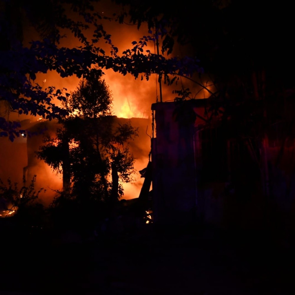 Incendio consume casa al surponiente de Los Mochis, Sinaloa