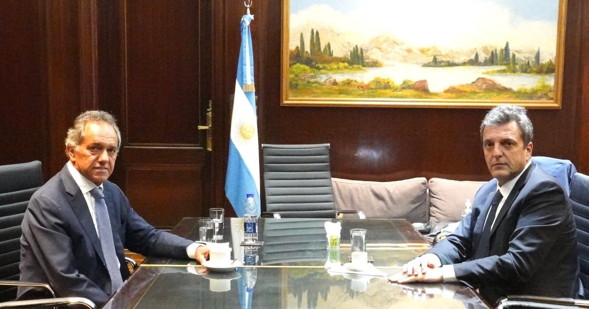 Massa se reunió con Scioli para comenzar la transición en el gabinete económico