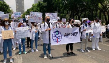 Médicos pasantes protestan y exigen seguridad en su servicio social