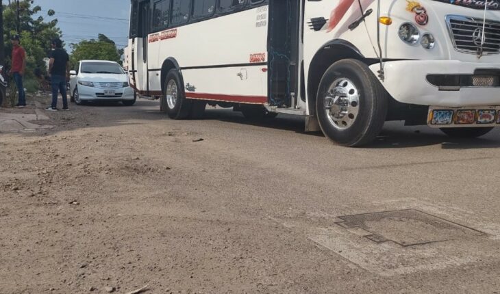 Muere trabajador de telefonía en choque contra camión en Culiacán