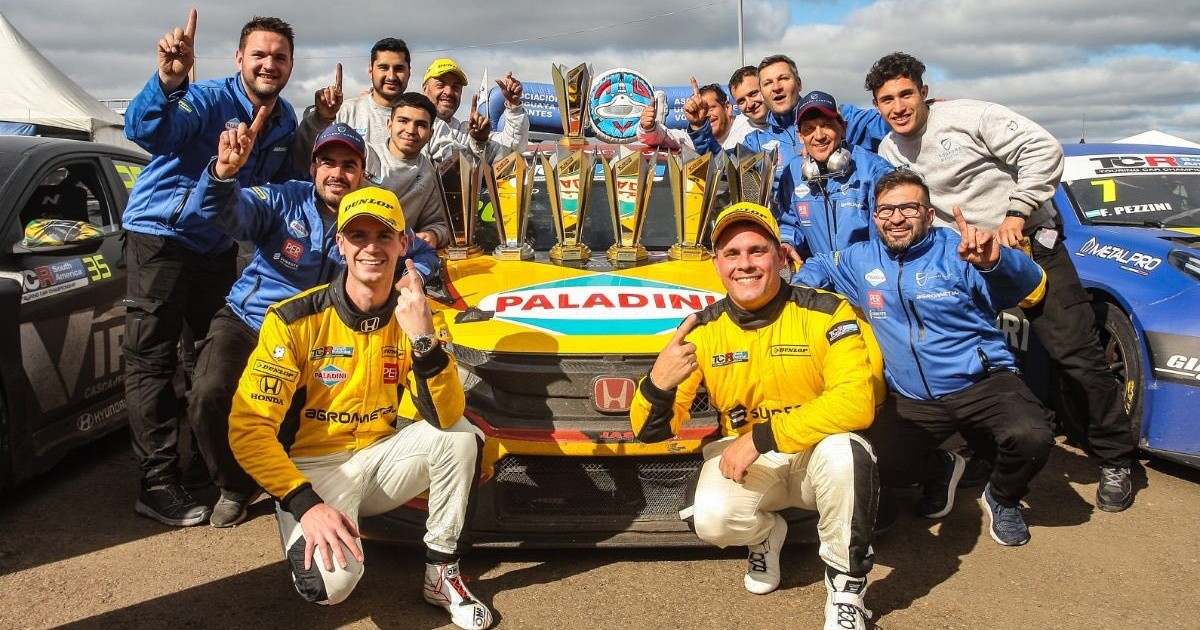 TCR: Juan Ángel Rossi se quedó con ambas carreras en Uruguay