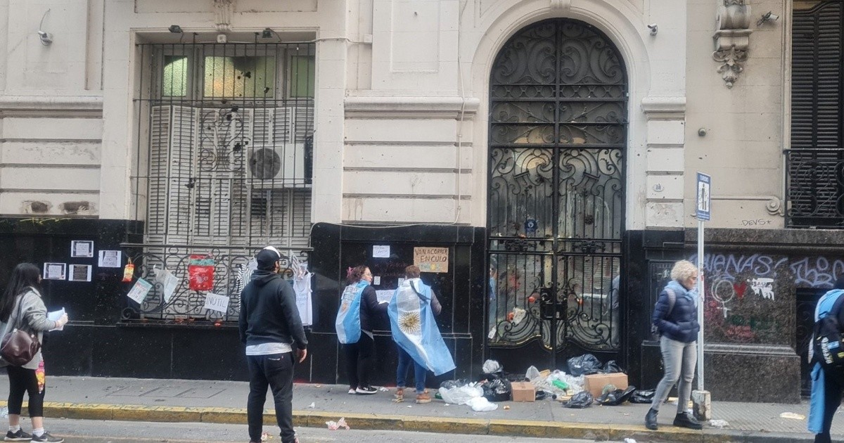 The Instituto Patria filed a criminal complaint for "death threats" against Cristina Kirchner
