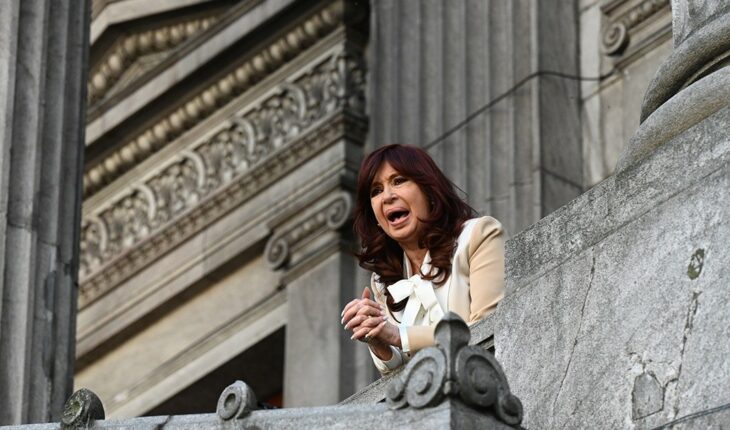 “Dejen de mirar Netflix”: Cristina Fernández volvió a cargar contra los medios y los fiscales de la causa Vialidad