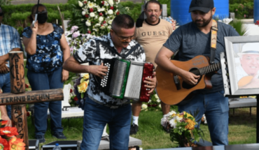 Despiden entre canciones al cantautor Benito Miranda en Guasave