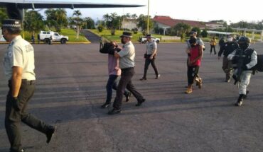 Entregan a FGR a dos de los cuatro detenidos por disturbios en Colima