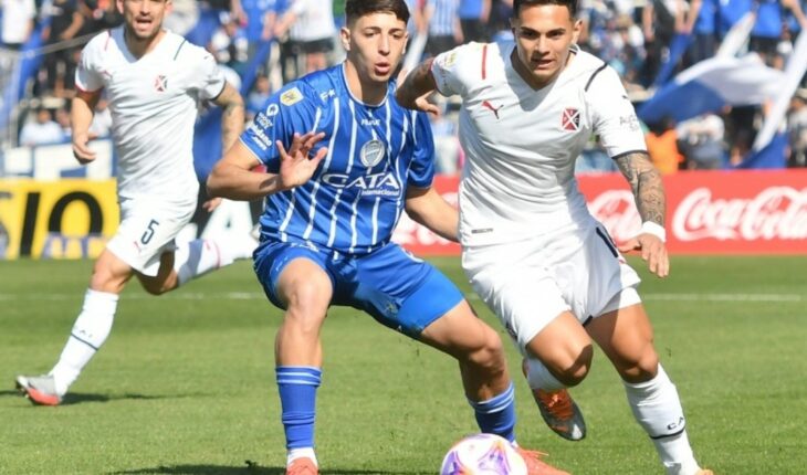 Godoy Cruz, with one player less, tied with Independiente