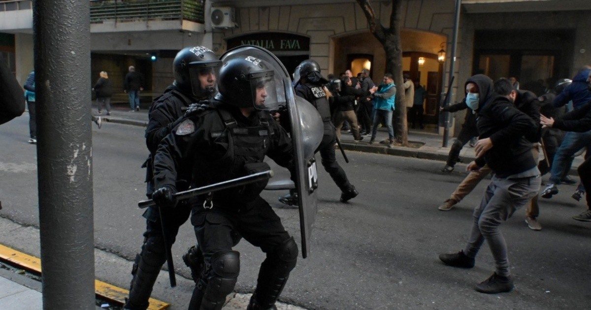Human rights organizations "strongly" repudiated the police repression in the vicinity of CFK's house