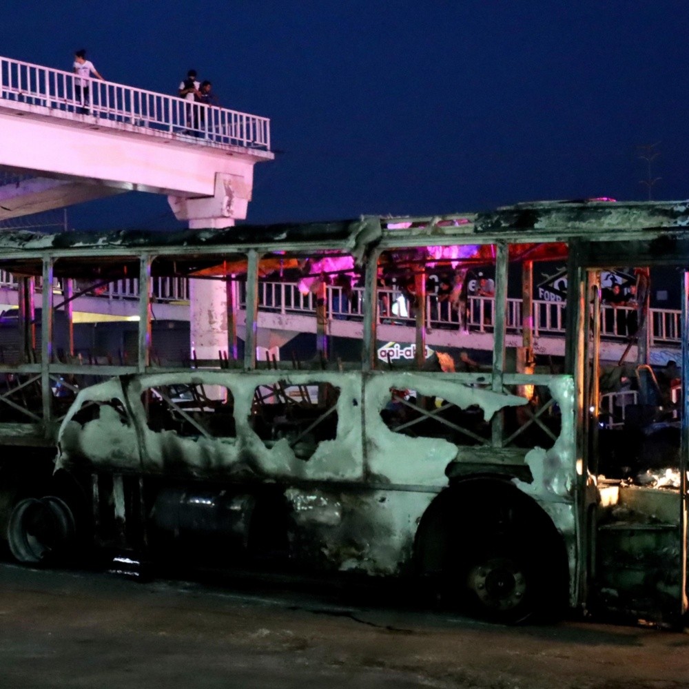 Narcoblocks in Zapopan leave trucks and cars in ashes