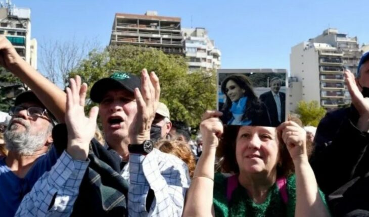 Parque Centenario: miles de personas se manifestaron a favor de CFK y contra la Justicia