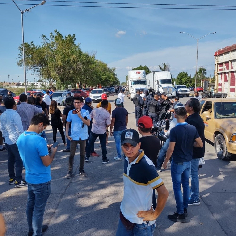 Se detiene operativo contra taxis de plataformas en Los Mochis