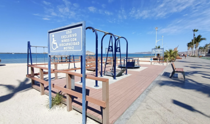 Un parque con vista al mar para niñas y niños con discapacidad