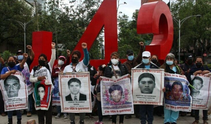 Encinas pide a FGR indagar filtración de información sobre caso Ayotzinapa