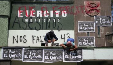 Familias ven presiones de Sedena en caso Ayotzinapa: abogado