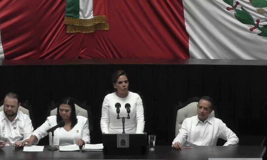 Mara Lezama toma protesta como gobernadora de Quintana Roo