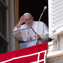 Papa Francisco asegura que se evitarían conflictos con más mujeres en el poder