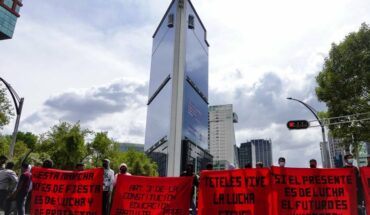 Retiran bloqueo de Normalistas en Insurgentes y Reforma, duró 36 horas