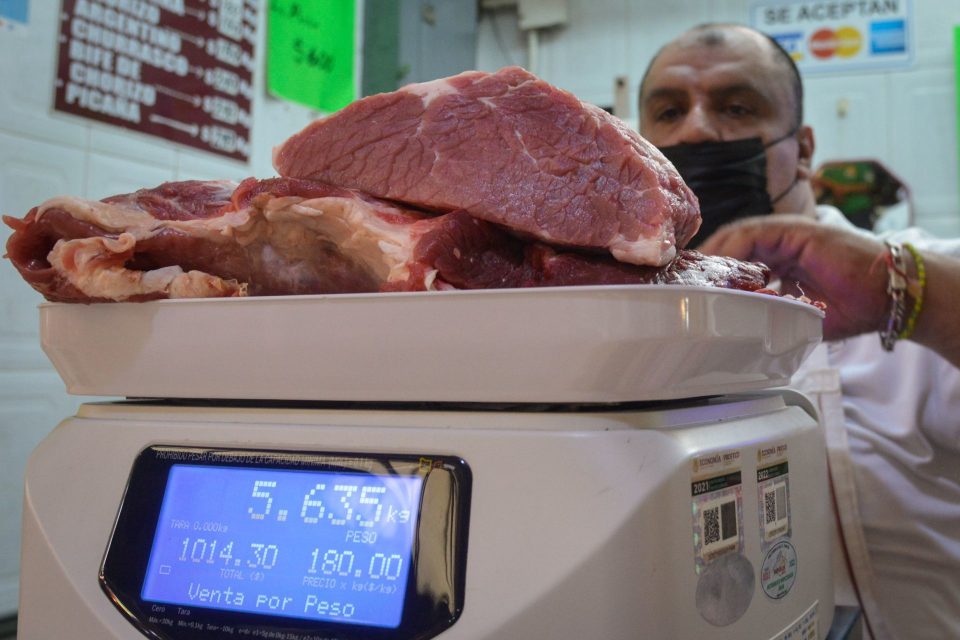 Empresas podrán importar carne argentina, aún falta evaluación