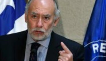 Iván Flores pide al PC no «rasgar vestiduras» ante incumplimiento del acuerdo para la presidencia de Cariola en la Cámara