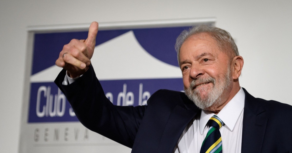 Lula cuestionó la campaña de "fake news" de Bolsonaro
