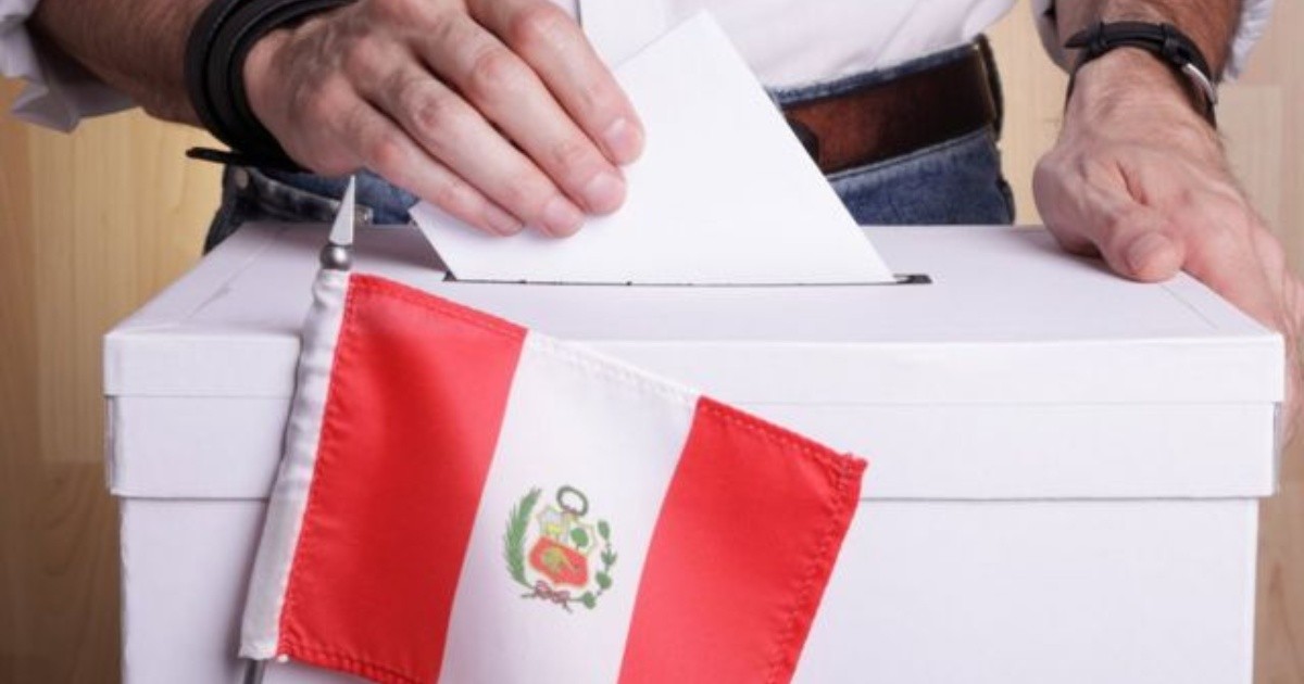 Perú elige alcaldes y gobernadores