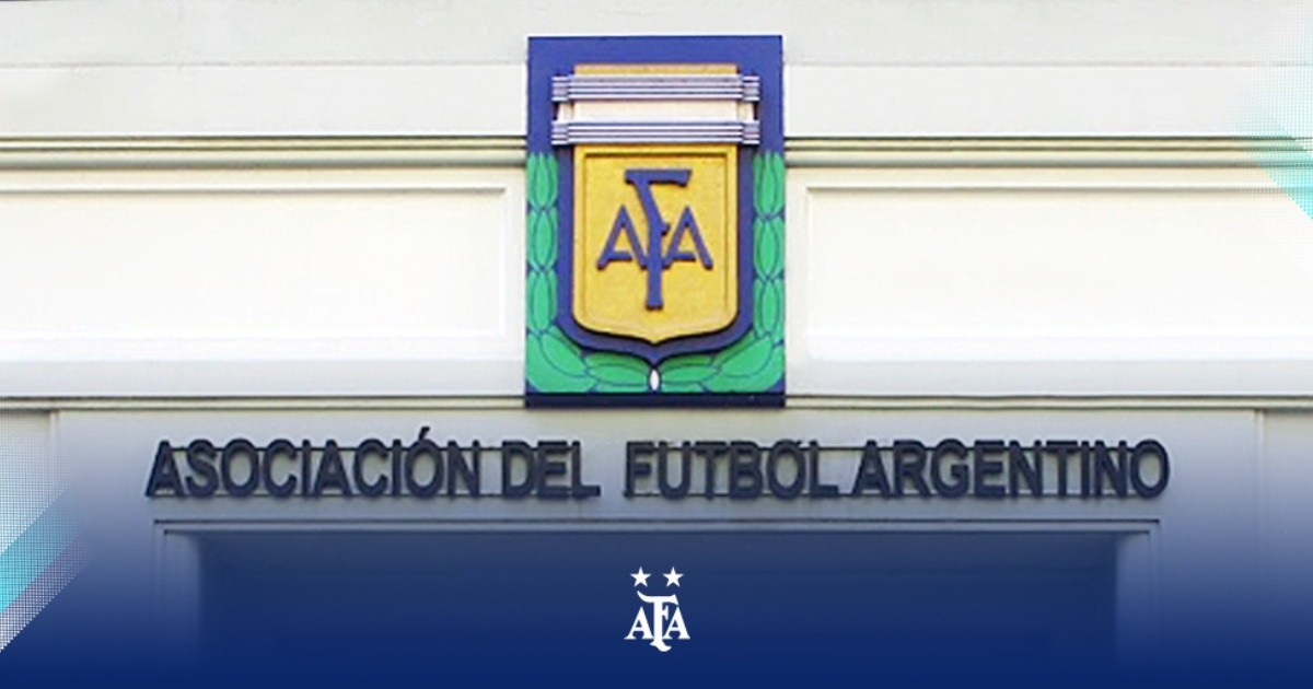 The Argentine Football Association ordered this Saturday that a minute of silence be held