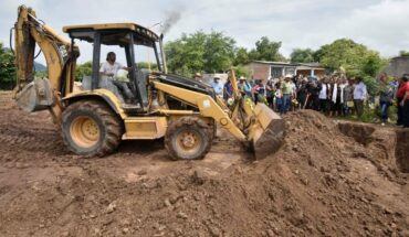 Usan excavadora para sepultar a víctimas en San Miguel Totolapan