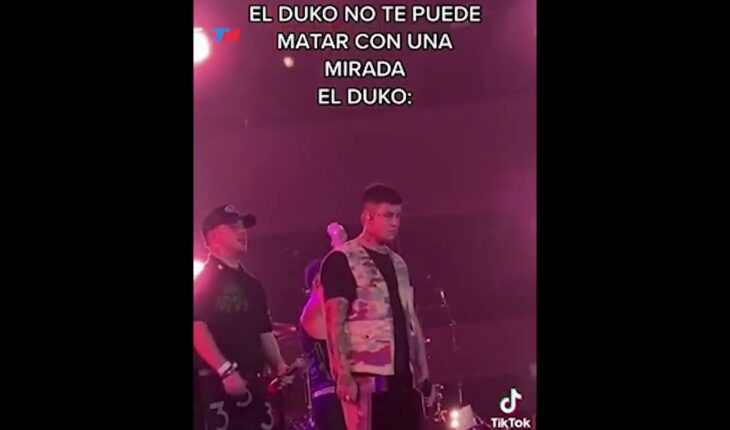 Video: La fulminante reacción de Duki cuando lo agredieron en su show en Vélez