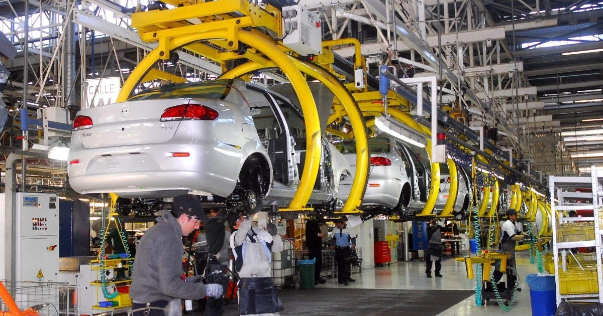 Automotive industry: vehicle production grew 27.8% in October