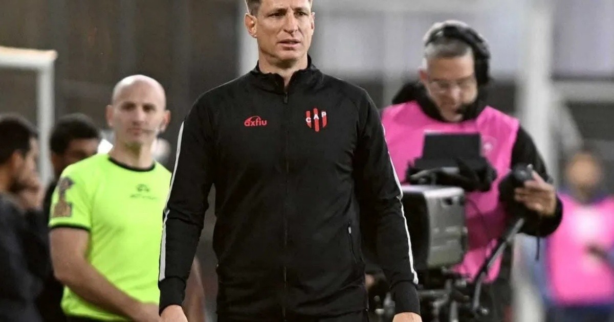 Facundo Sava dejó de ser el entrenador de Patronato