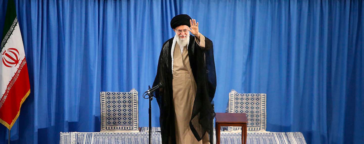 El ayatolá Ali Jamenei reunido con los organizadores y funcionarios de la organización del Hajj de Irán en 2018