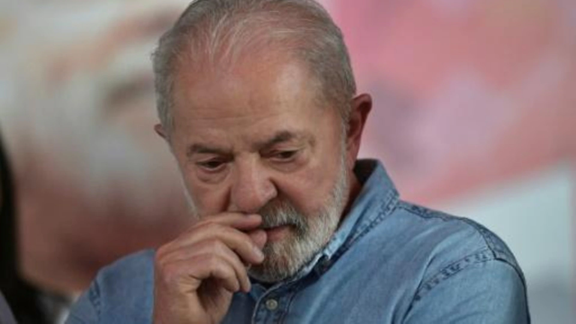 Lula says it is not the time to "judge" the choice of Qatar to host the World Cup