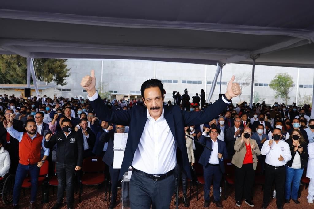 Omar Fayad uncovers for the Presidency of Mexico... and the PRI