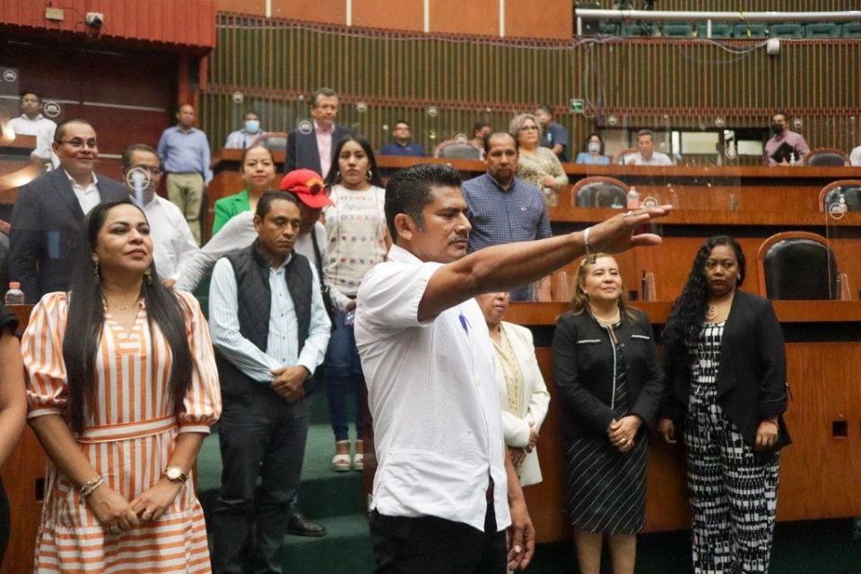 San Miguel Totolapan: secretary assumes mayoralty