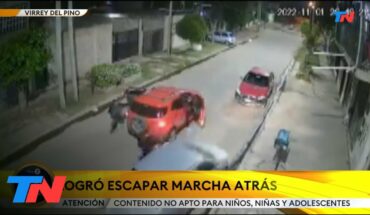 Video: VIRREY DEL PINO I Intento de “robo piraña” a una mujer para robarle el auto pero logró escapar