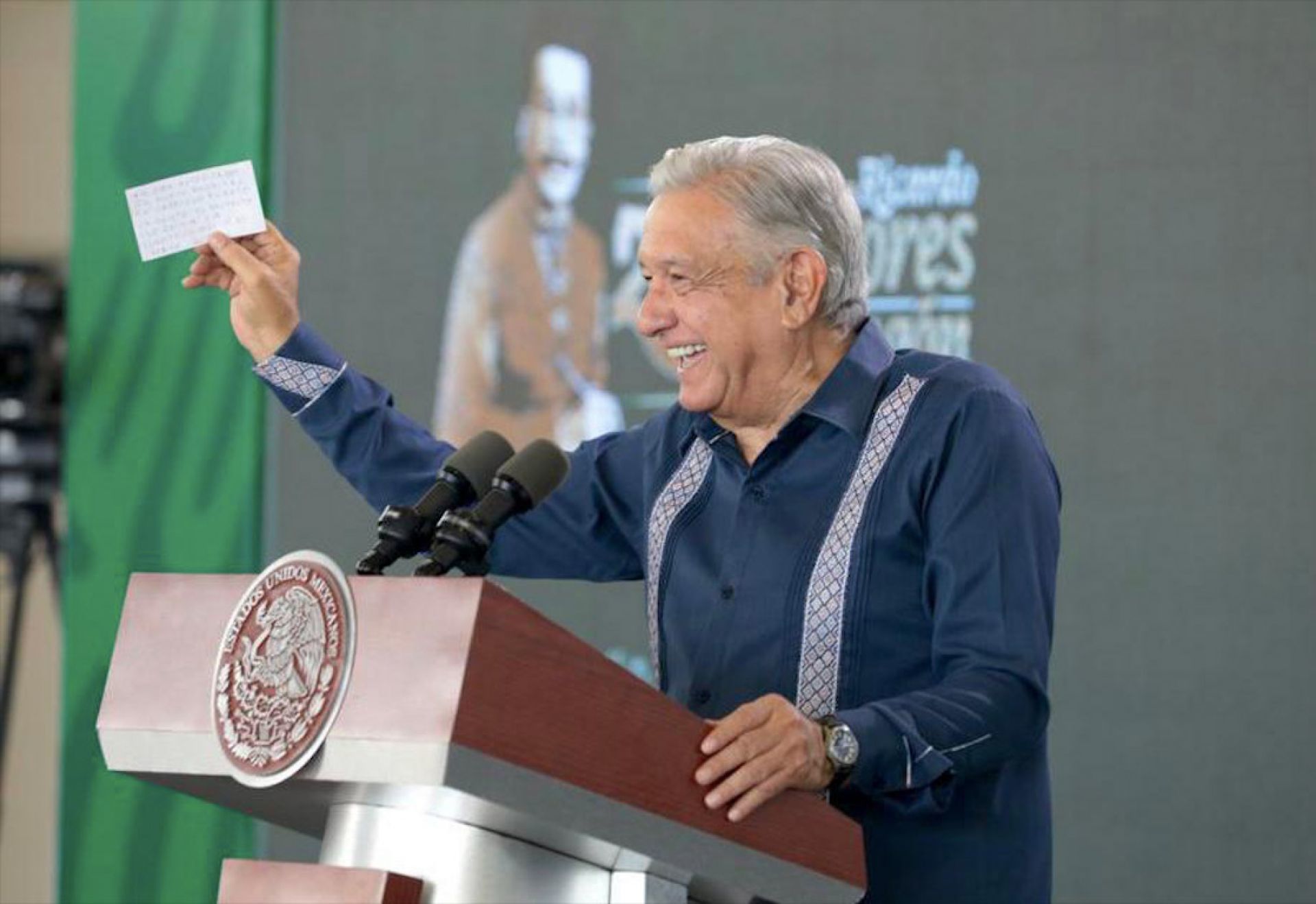 AMLO ignores Peru's demand, accuses coup of conservatism