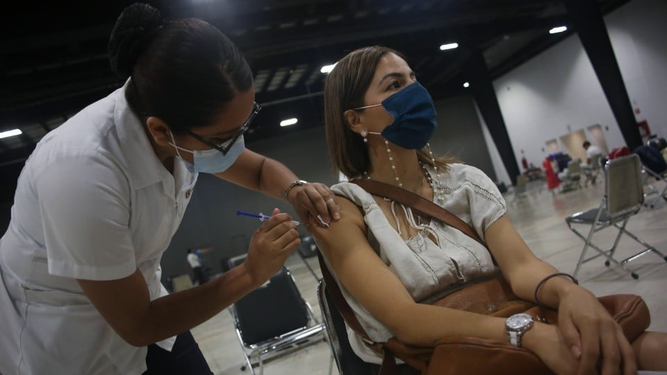 CDMX aplicará vacuna cubana Abdala contra COVID a adolescentes y adultos