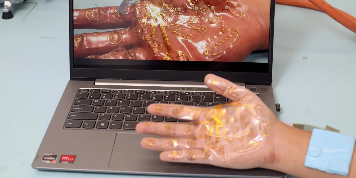 Investigadores desarrollan "piel electrónica" para sentir objetos y entornos en un mundo virtual